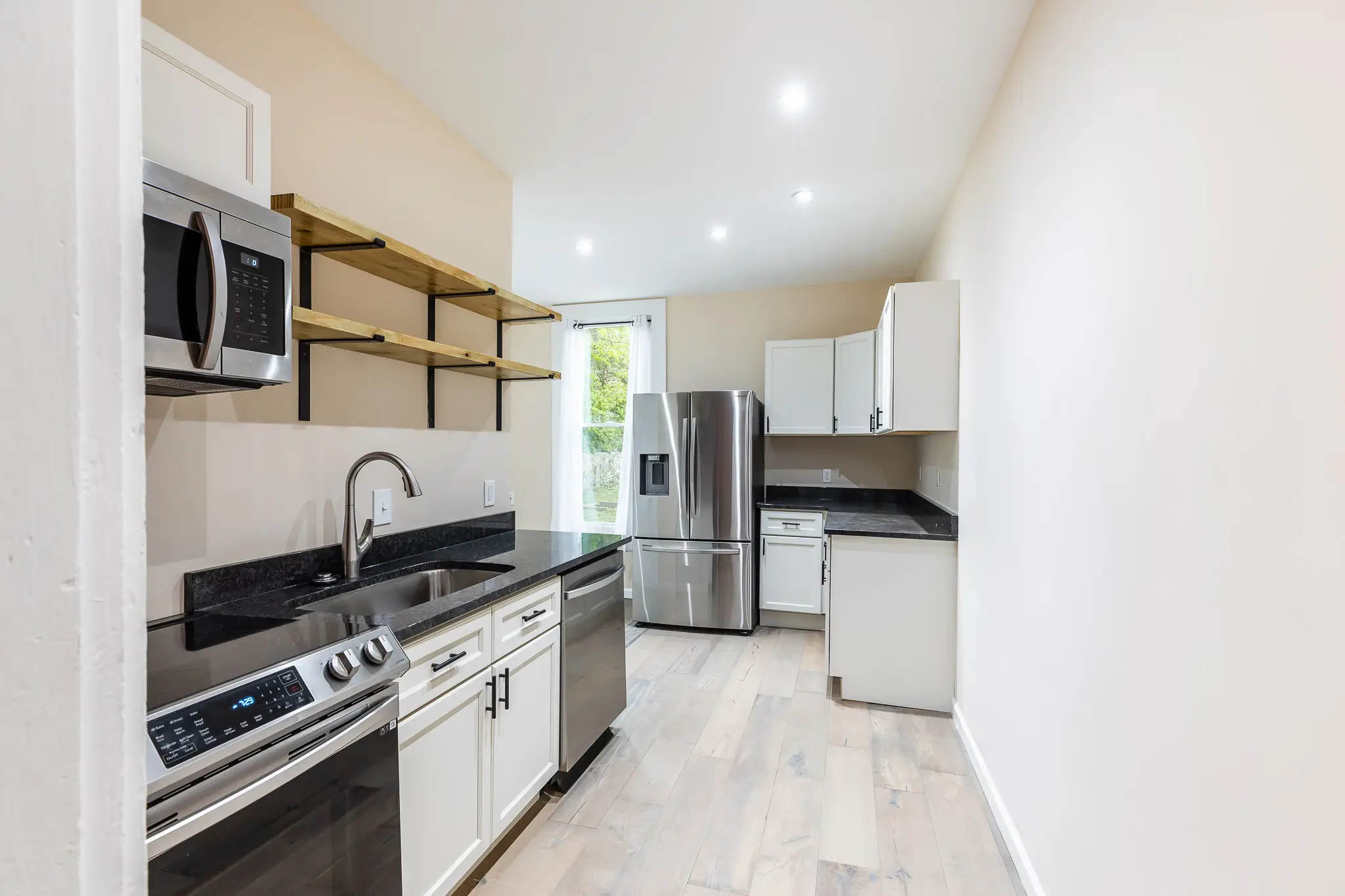 1210 Garrard St 41011_-12