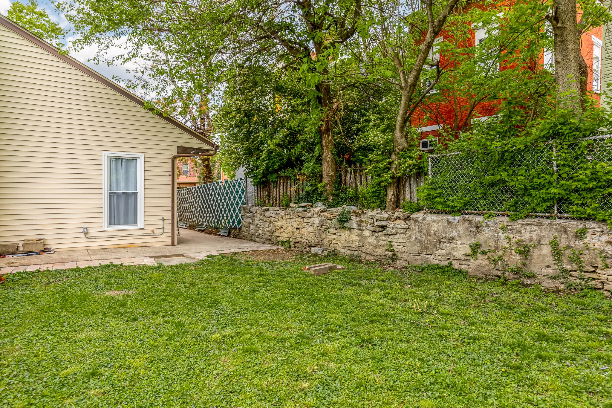 1210 Garrard St 41011_-4